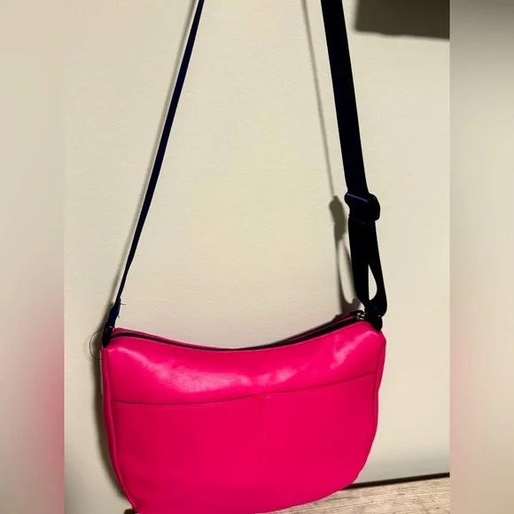 Nautica Vibrant Pink Crossbody Bag with Navy Accents - Picture 2 of 14